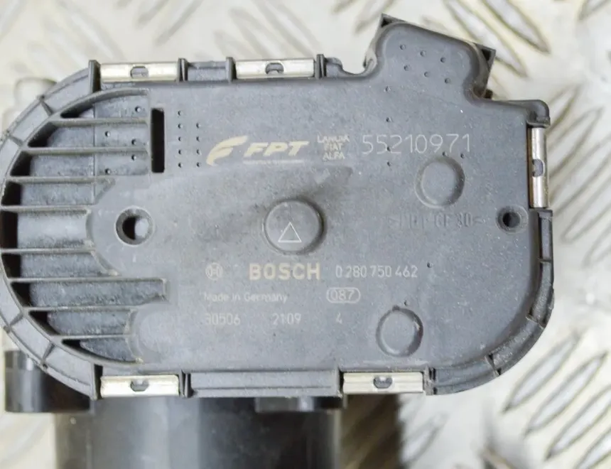 MASERATI Quattroporte 6 generation (2012-2024) Sání sacího potrubí 55210971,0281006028,0280750462,285823 13572926