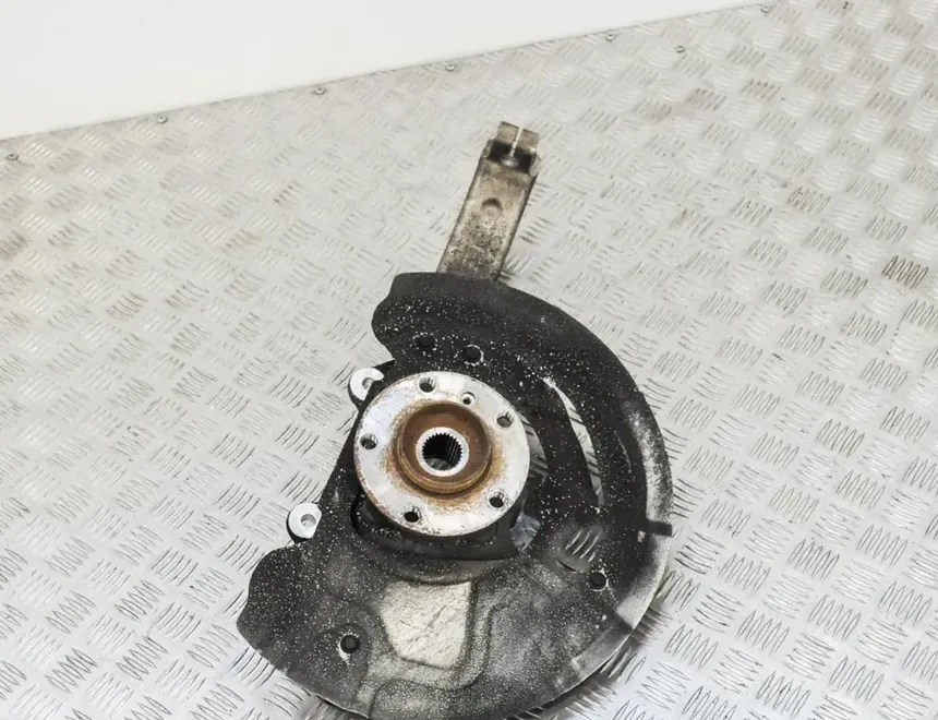 BMW X5 F15 (2013-2018) Front Right Wheel Hub 6773784 2434593