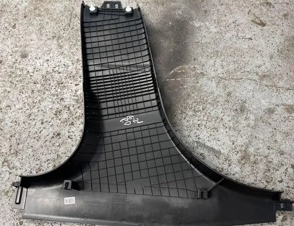 BMW 3 Series G20/G21/G28 (2018-2024) Pravý B sloupkový obklad 7433244 34851143