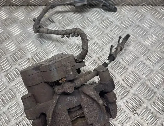 FORD Galaxy 3 generation (2015-2024) задний правый суппорт DG9C2D250H 34058580