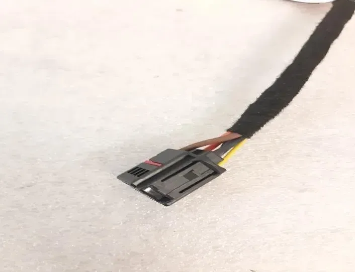 VOLVO XC60 2 generation (2017-2024) Pravý plynový tlumič na zadní vrata 32136006 27446188