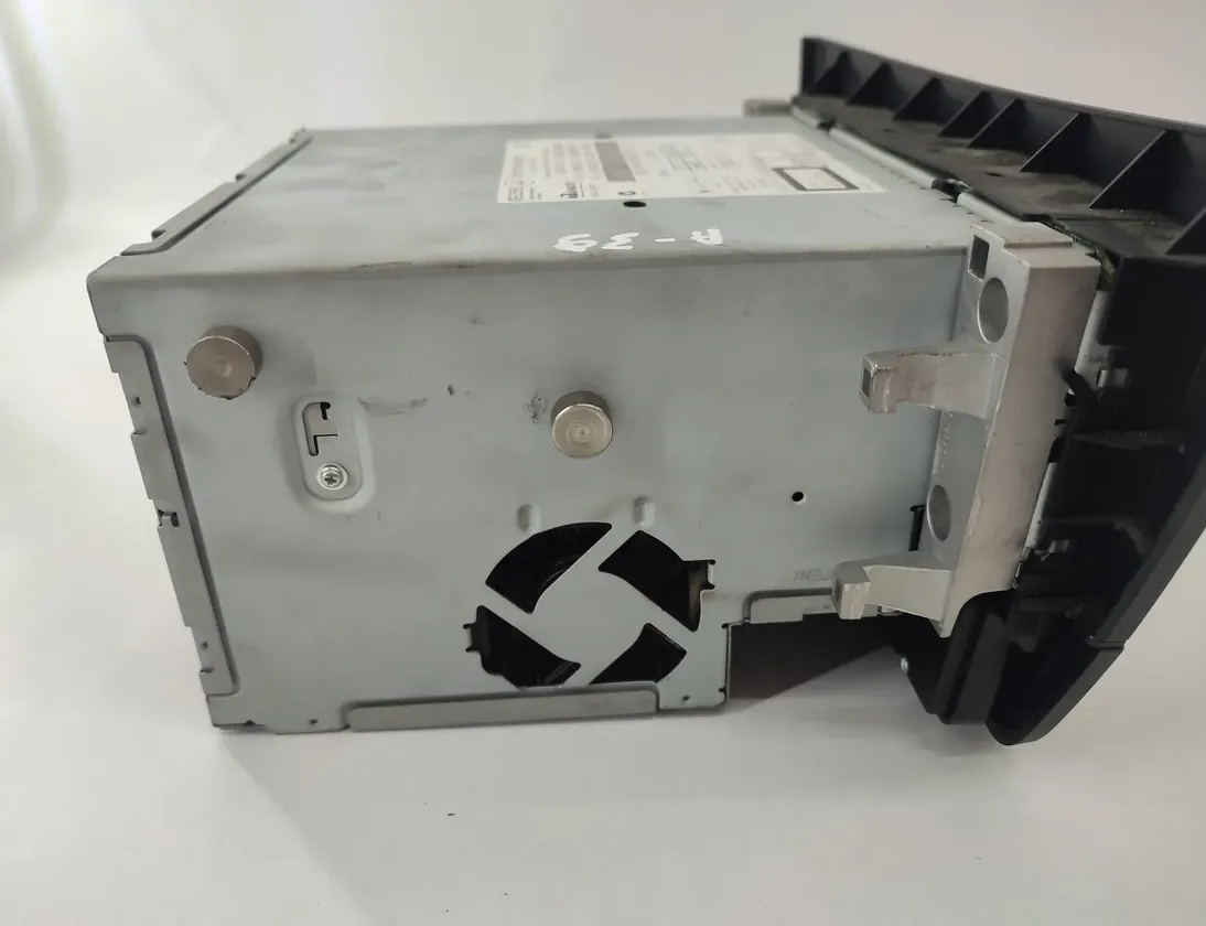 MERCEDES-BENZ C-Class W204/S204/C204 (2004-2015) Music Player With GPS A2049013503,A1669022704,A2049009410 25066166