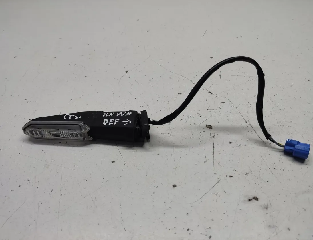KAWASAKI Z650RS Levý přední směrový ukazatel LH 0034599 34486898