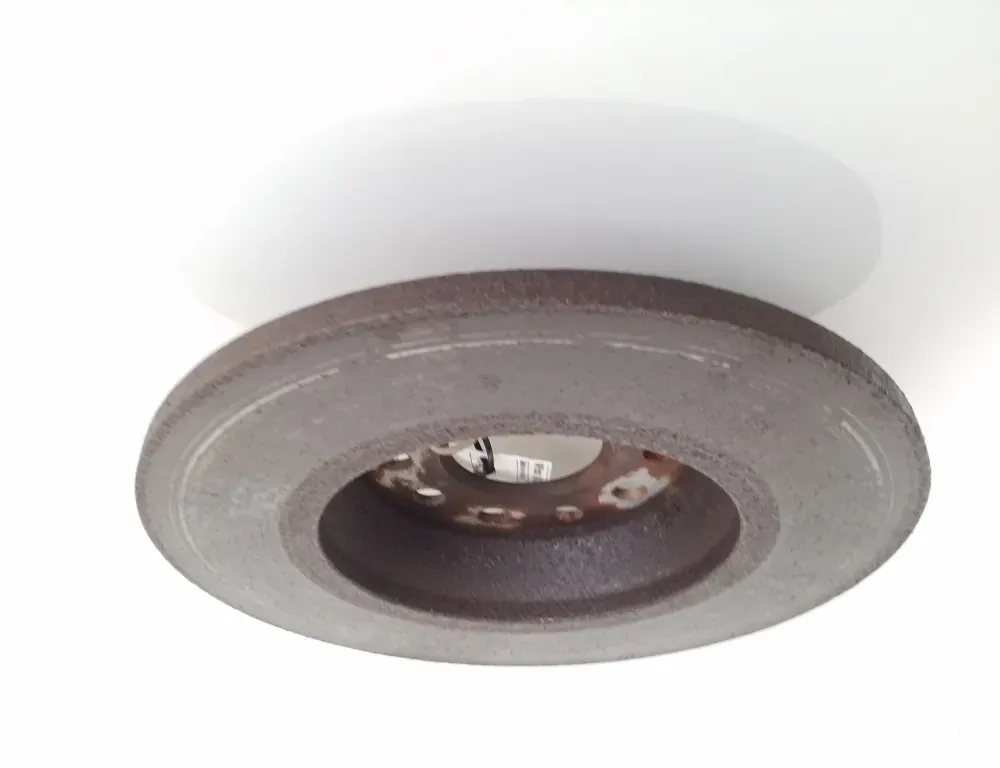 VOLKSWAGEN Passat B6 (2005-2010) Pravý zadní brzdový disk 34854597