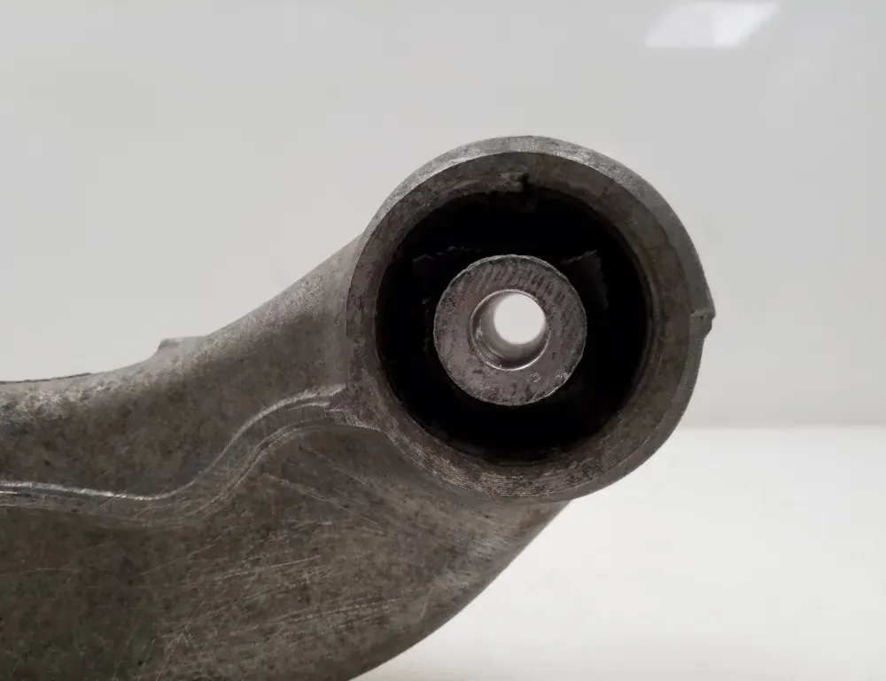 BMW 7 Series E65/E66 (2001-2008) Pravé zadní rameno příčného ramene 6753109 34855003