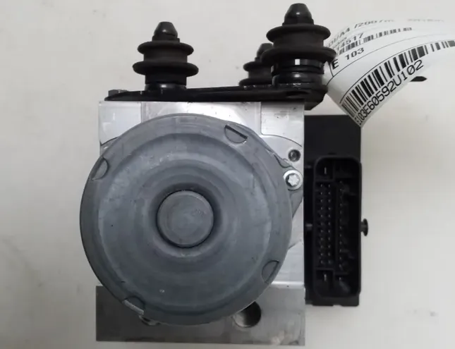 AUDI A4 B8/8K (2011-2016) ABS čerpadlo 8K0614517 34855203