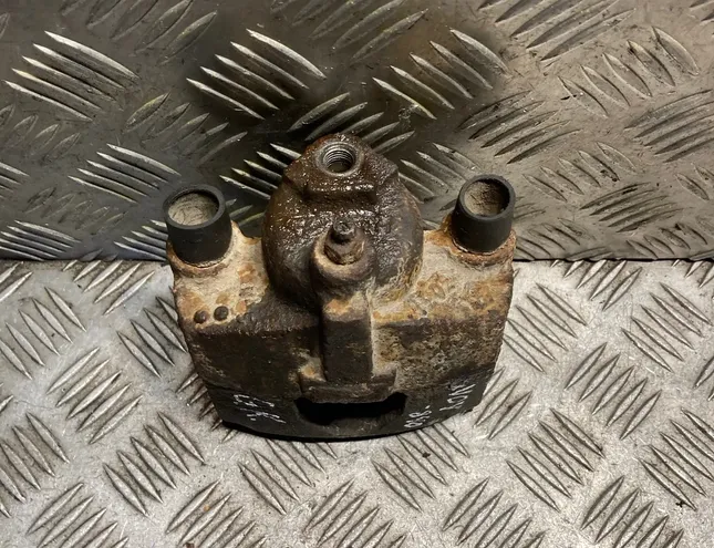 CHRYSLER Voyager 4 generation (2001-2007) Levý zadní brzdový třmen 5019808AA 34855325