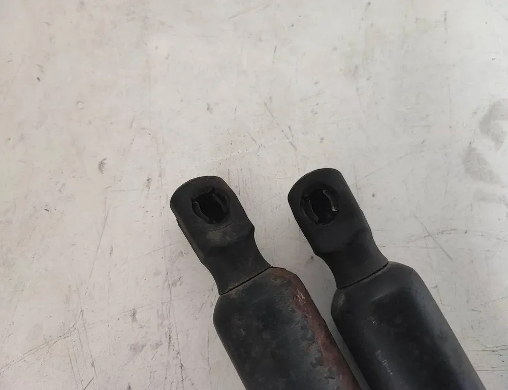 VOLKSWAGEN Transporter T5 (2003-2015) Pravý plynový tlumič na zadní vrata 7H0827550,03S 34779412