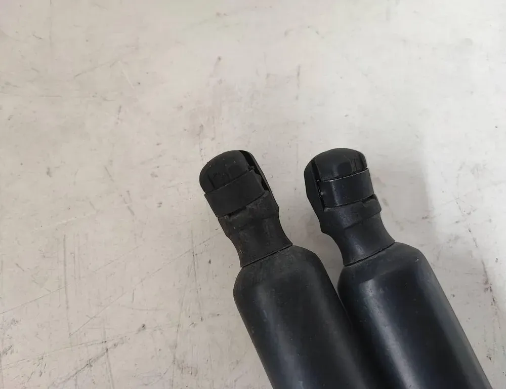 VOLKSWAGEN Transporter T5 (2003-2015) Pravý plynový tlumič na zadní vrata 7H0827550,03S 34779412