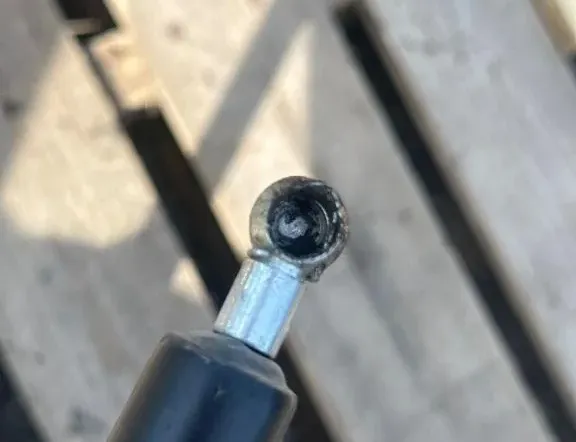 RENAULT Trafic 2 generation (2001-2015) Pravý plynový tlumič na zadní vrata GS0549 34772820