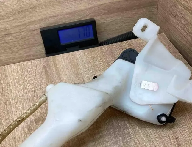 MERCEDES-BENZ E-Class W124 (1984-1997) Nádrž na ostřikovač 2118600064 34404966