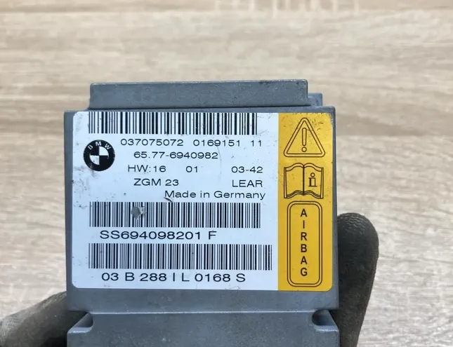 BMW 7 Series E23 (1977-1987) Bezpečnostní kontrolní jednotka 6940982 34443530