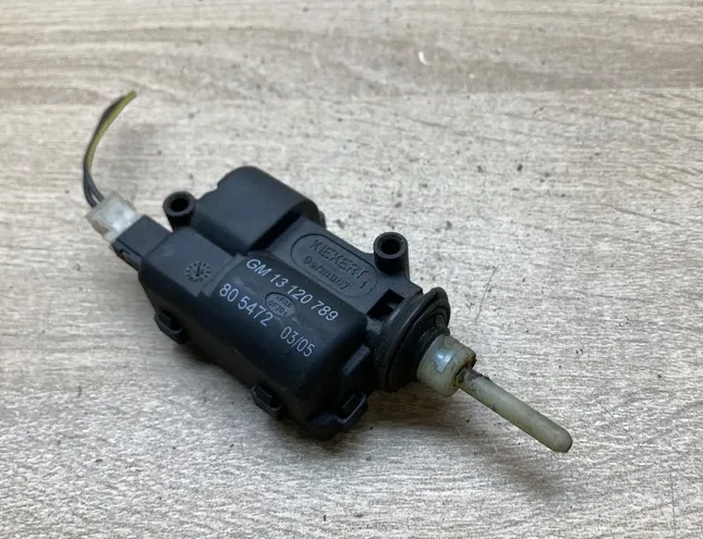 OPEL Zafira A (1999-2003) Замок крышки топливного бака 13120789 34276668