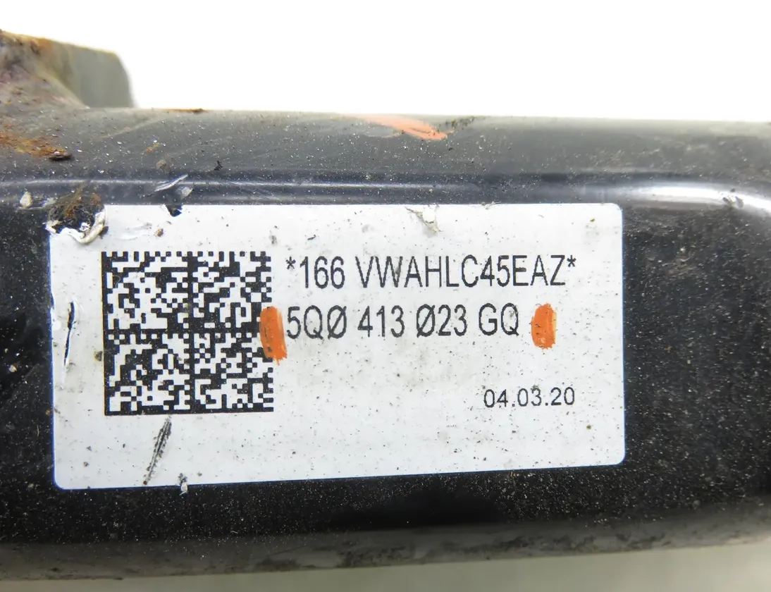 VOLKSWAGEN Variant VII TDI (2014-2024) Pravý přední tlumič nárazů 5Q0413023GQ 34057699