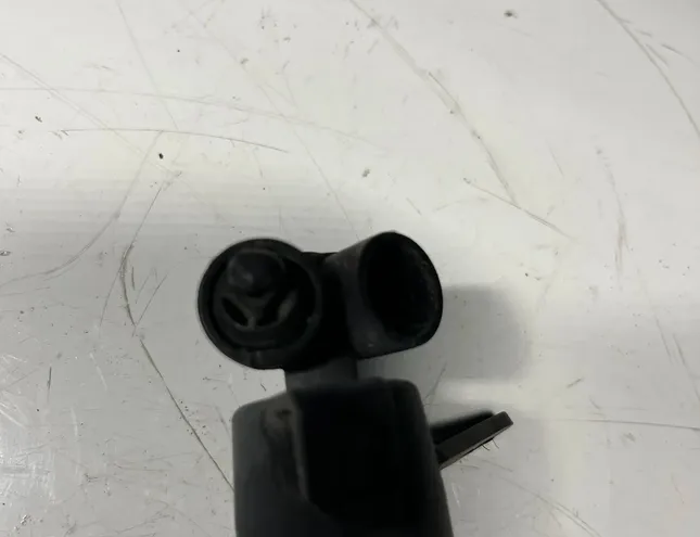 MERCEDES-BENZ E-Class W211/S211 (2002-2009) Pravé světlometové ostřikovače 2118600547,2118600647 34855629