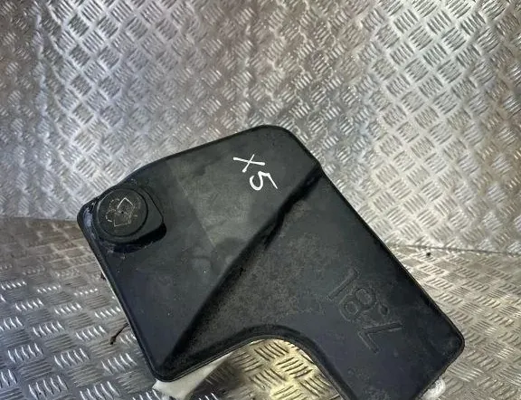 BMW X5 E53 (1999-2006) Nádrž na ostřikovač oken 678252738 34852535