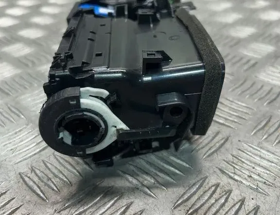 BMW 3 Series F30/F31 (2011-2020) Středové konzole vzduchové mřížky 9218552 34058923