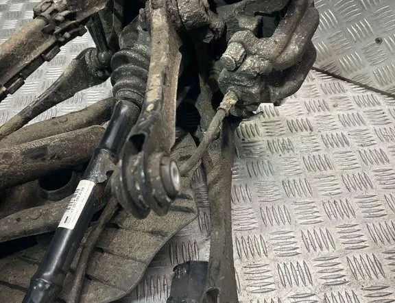 BMW 3 Series F30/F31 (2011-2020) Zadní levý náboj kola 6791570 34063486