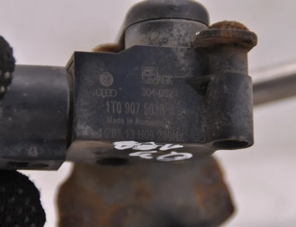 AUDI Q3 8U (2011-2020) Pravý přední snímač hladiny 1T0907503B,1K0941273M 34856303