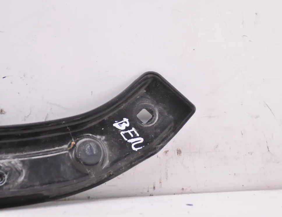 AUDI Q3 8U (2011-2020) Držák radiátoru 8U0805931 34856253