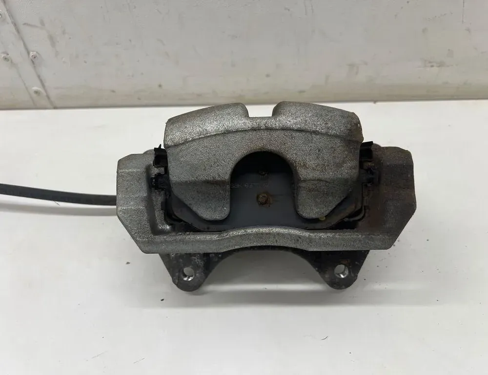 HYUNDAI Ioniq AE (2016-2023) Pravý přední třmen brzdy NC6 34062718