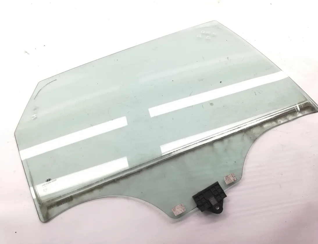 HYUNDAI i30 PD ( 3 generation) (2017-2024) Pravé zadní dveře okenní sklo 34850585