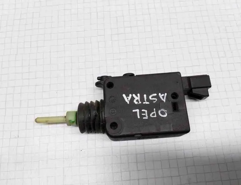 OPEL Astra G (1998-2009) Central Locking Motor 90589918,1101215,605420 32498385