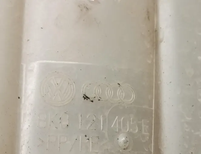 AUDI A5 8T (2007-2016) Nádrž expanzní nádrže chladicí kapaliny 8T0821135C 34755498