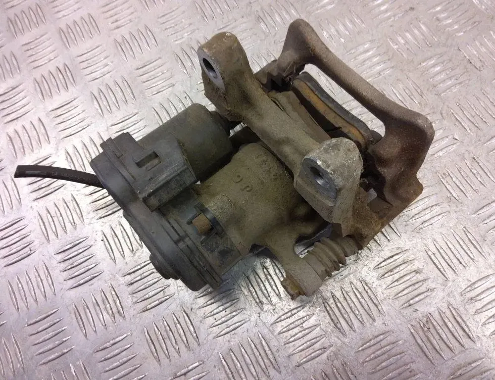 AUDI Q3 F3 (2018-2024) Rear Right Brake Caliper 31017978