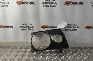 NISSAN Terrano 2 generation (1993-2006) Облицовка передней правой фары 624107F 31607893