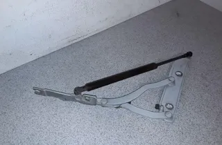 BMW 3 Series E46 (1997-2006) Left Side Tailgate Gas Strut 41628220074 33746071