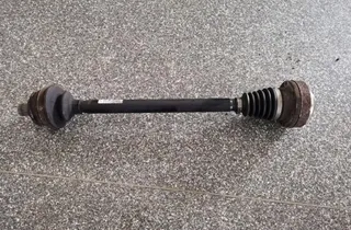 AUDI A6 C6/4F (2004-2011) Полуось задняя правая 4F0501203B 33968736