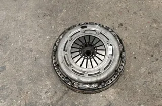 VOLVO V40 Cross Country 1 generation (2012-2020) Clutch Kit AV617563CC 34043429