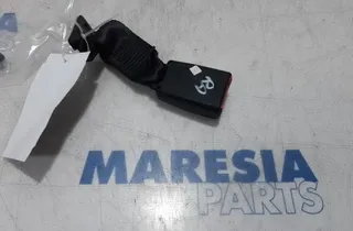 FIAT 500 2 generation (2008-2024) Pravá přední spona na sedadle 735457224,160914,34045524 27768482