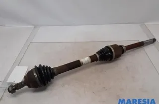 PEUGEOT 2008 1 generation (2013-2020) Front Right Driveshaft 9677211280,1609763980 30815680