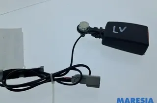 FIAT 500 2 generation (2008-2024) Pravá přední spona na sedadle 34023904,71749278 34856114