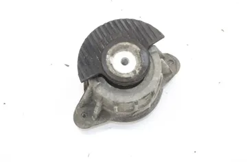 MERCEDES-BENZ C-Class W204/S204/C204 (2004-2015) Levý motorový držák A2042404217 34061284