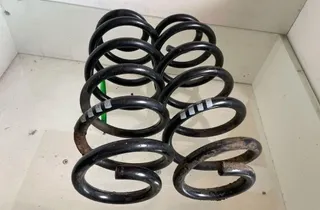 AUDI A6 C6/4F (2004-2011) Přední levá vinutá pružina 33209680