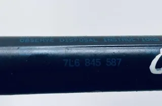 VOLKSWAGEN Touareg 1 generation (2002-2010) Амортизатор крышки багажника правый 7L6845587 30674508