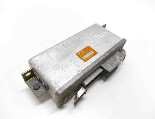 AUDI 100 4A/C4 (1990-1994) ABS kontrolní jednotka 0265100037 31871744
